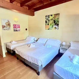 https://residence-corte-ferrari.it-lombardy.com